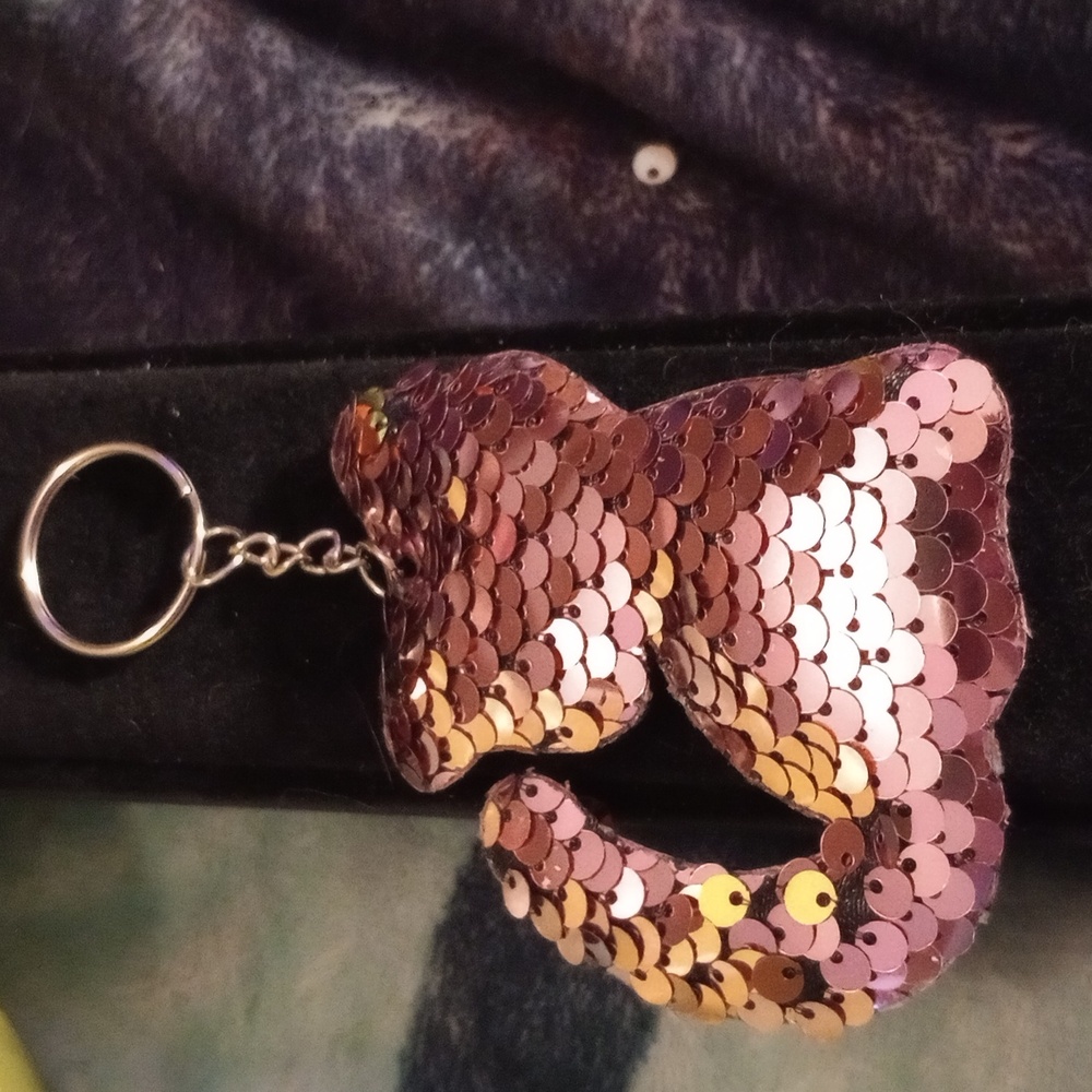 Cat bag key chain sequin double sided light pink and gold 5x3